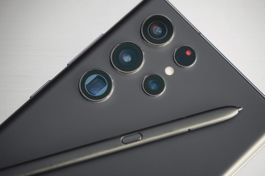 Samsung Galaxy A55 vale a pena em 2025? Descubra design, desempenho, câmeras, bateria e características do modelo neste guia completo.